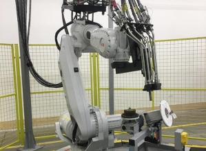 VLM-RSystem robot expands the seventh axis